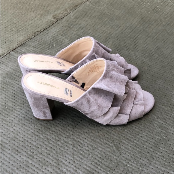 Shoes - Picture 2 of 6